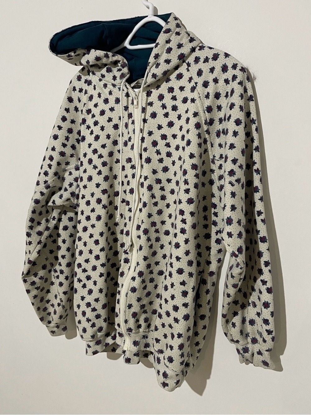 Vintage Northern Reflections Cream Hooded Zip Sweater with Floral Pattern